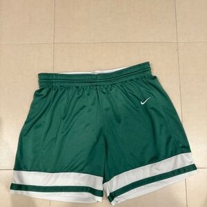 Vintage Nike Basketball National Stock Short Green (S/M)